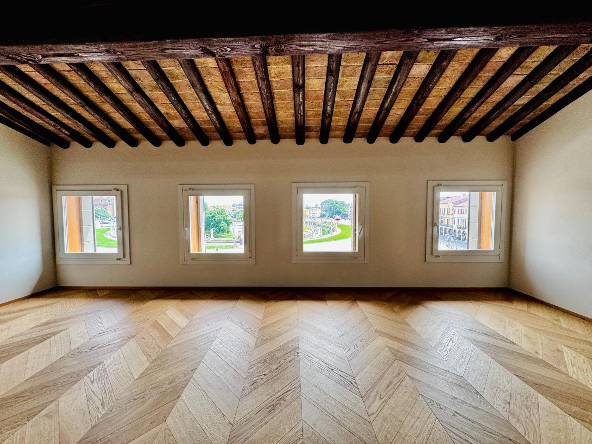 Palazzo Carpediem-prato Della Valle Apartment
